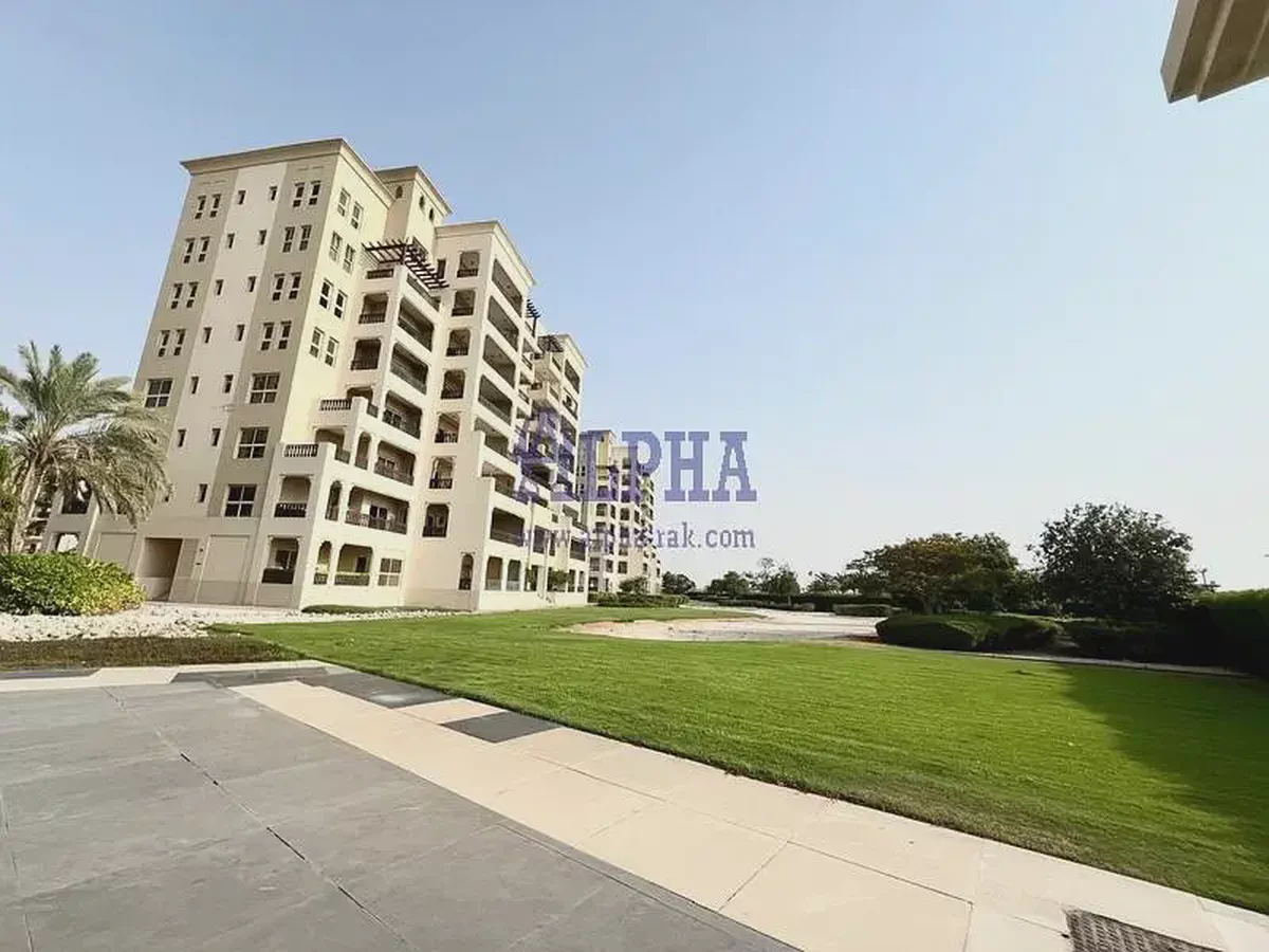 Studio for rent | Unfurnished | Spacious-5-5