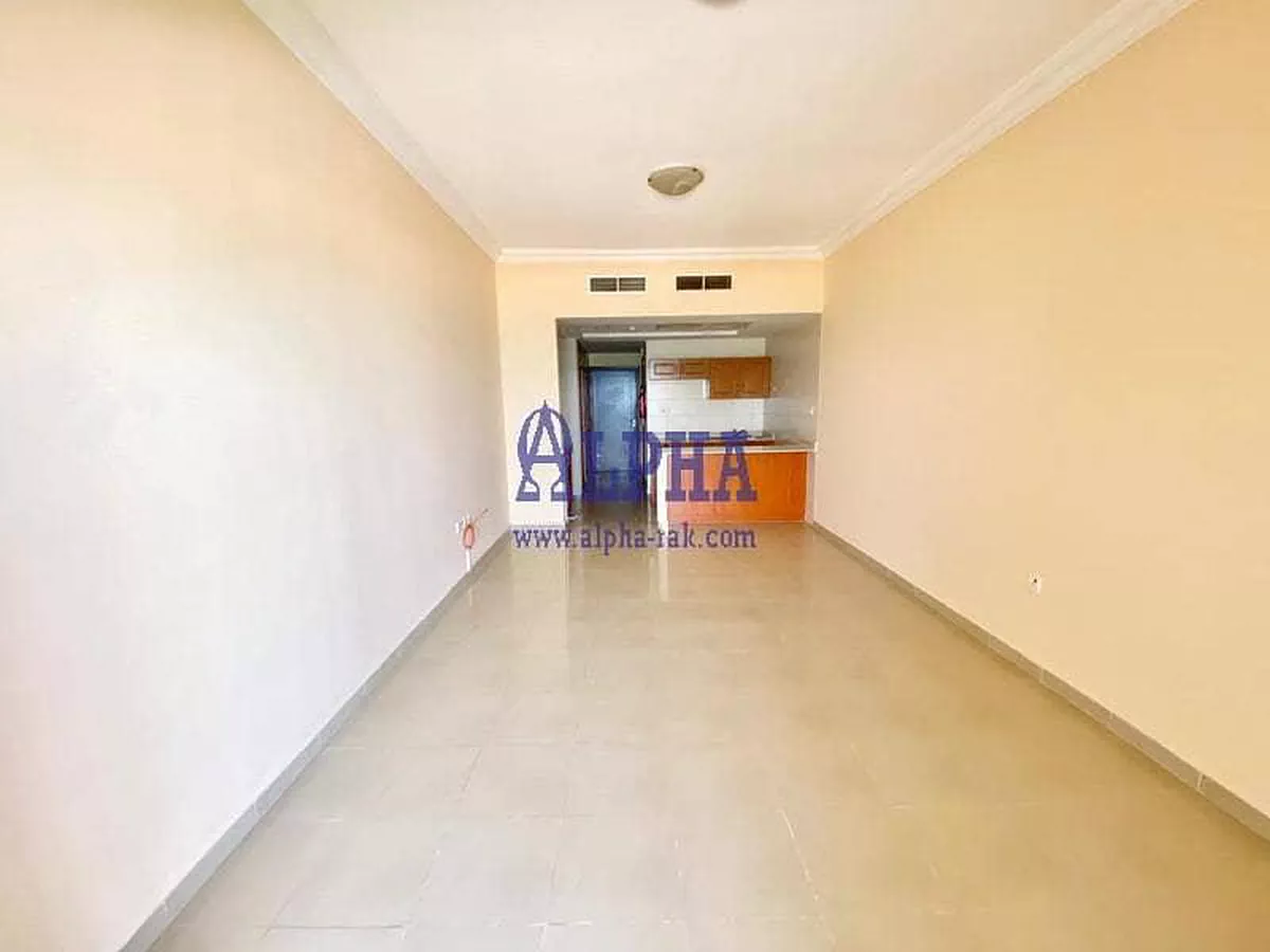 Studio for rent | Unfurnished | Spacious-7-7