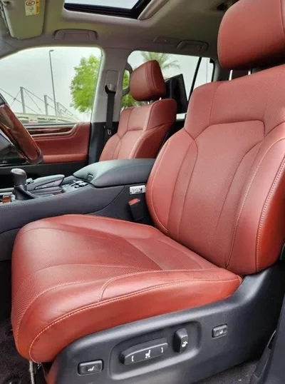 Lexus LX570 SIGNATURE Sport-4