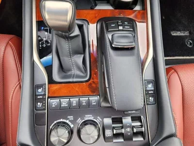 Lexus LX570 SIGNATURE Sport-7
