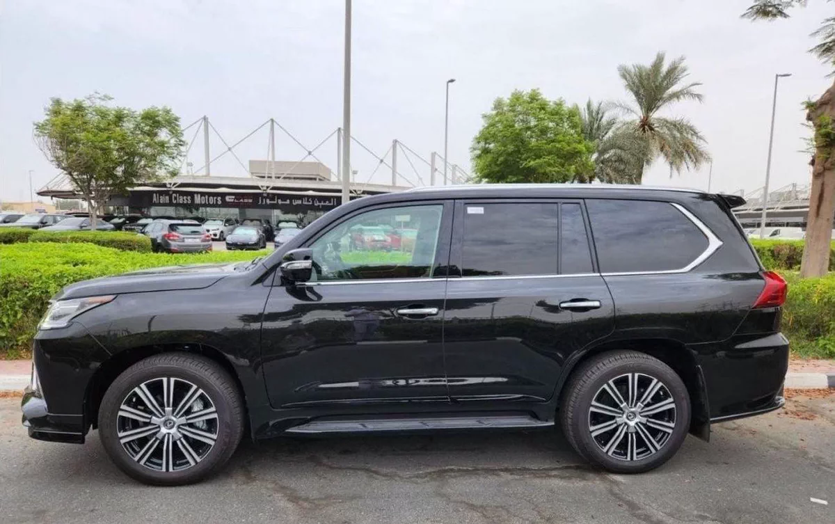 Lexus LX570 SIGNATURE Sport-2-0