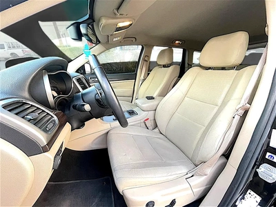 GCC Specs Jeep Grand Cherokee Laredo 2015 - Well Maintained-9