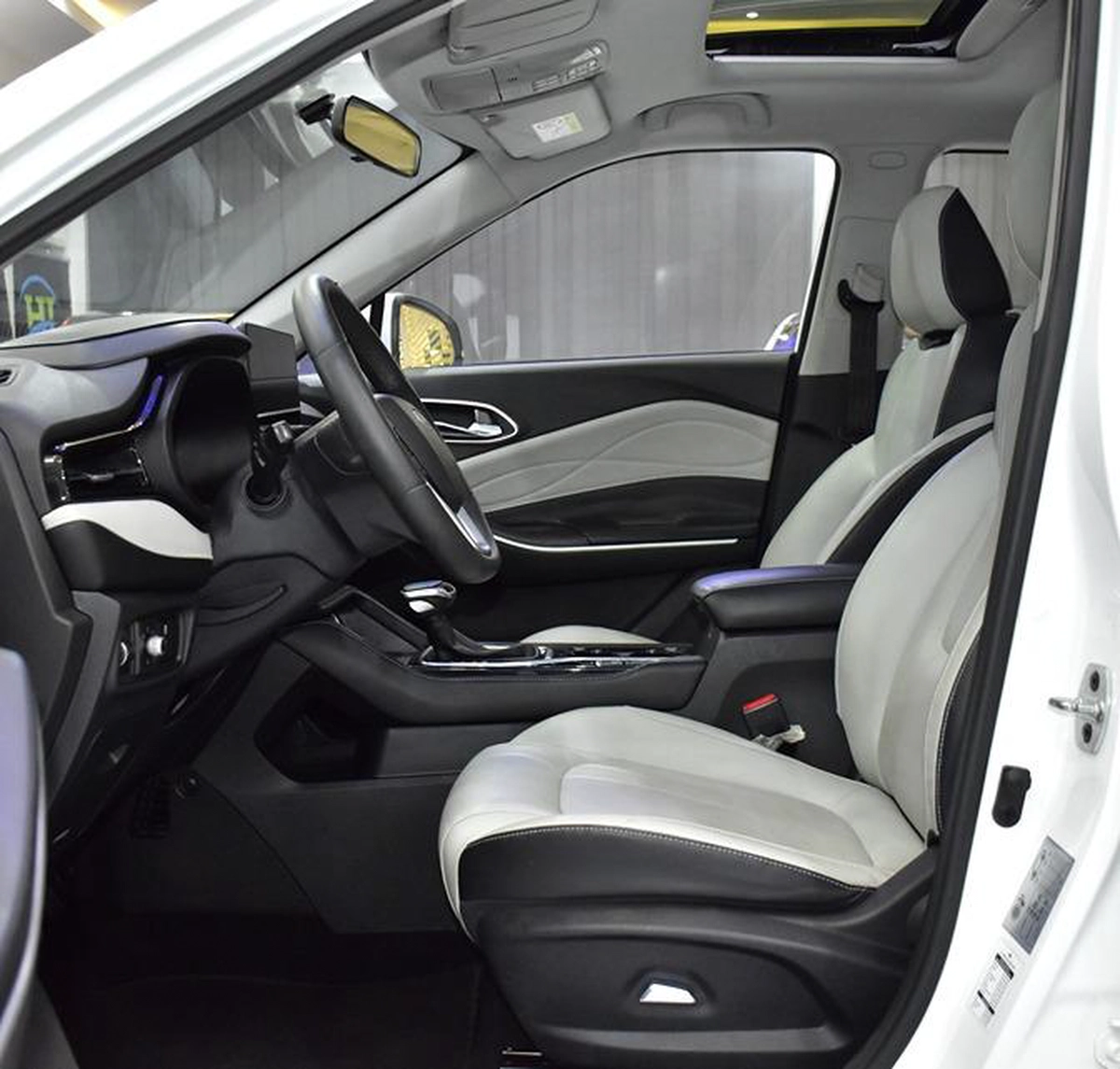 JAC JS4 1.5T ( 2023 Model ) in White Color GCC Specs-11-11