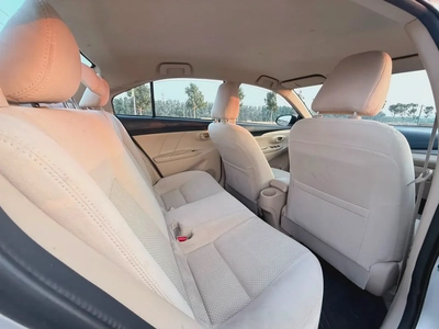 Toyota yaris 2016gcc-9