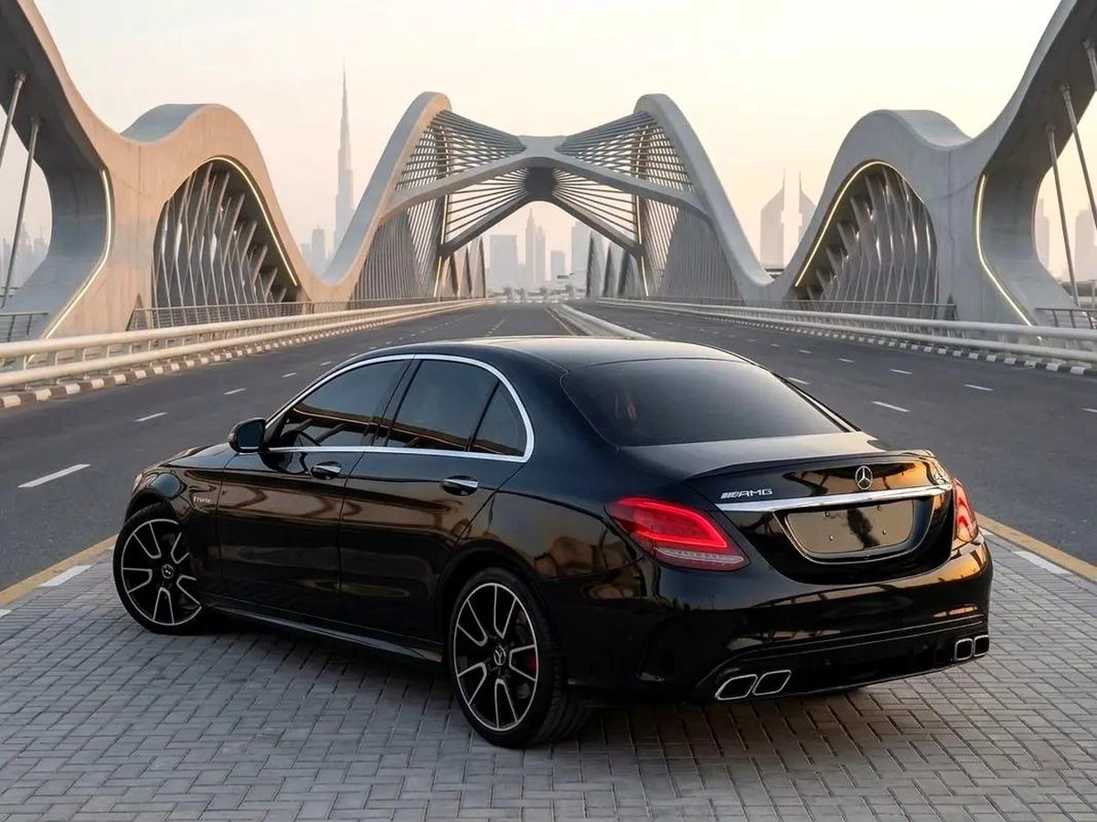 Mercedes-Benz C-Class C300-2-2