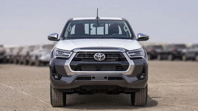 Toyota Hilux Toyota Hilux Sr5 2.4L Diesel 2024 full option for export only-15