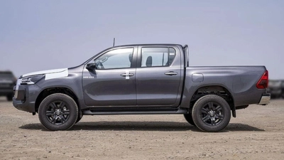 Toyota Hilux Toyota Hilux Sr5 2.4L Diesel 2024 full option for export only-19