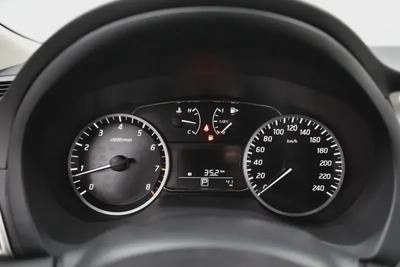 Nissan Sylphy-11