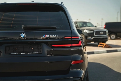 BMW X7 M60i Agency Warranty Full Service History GCC  2024 Low Mileage 4.4L Twin Turbo V8-5
