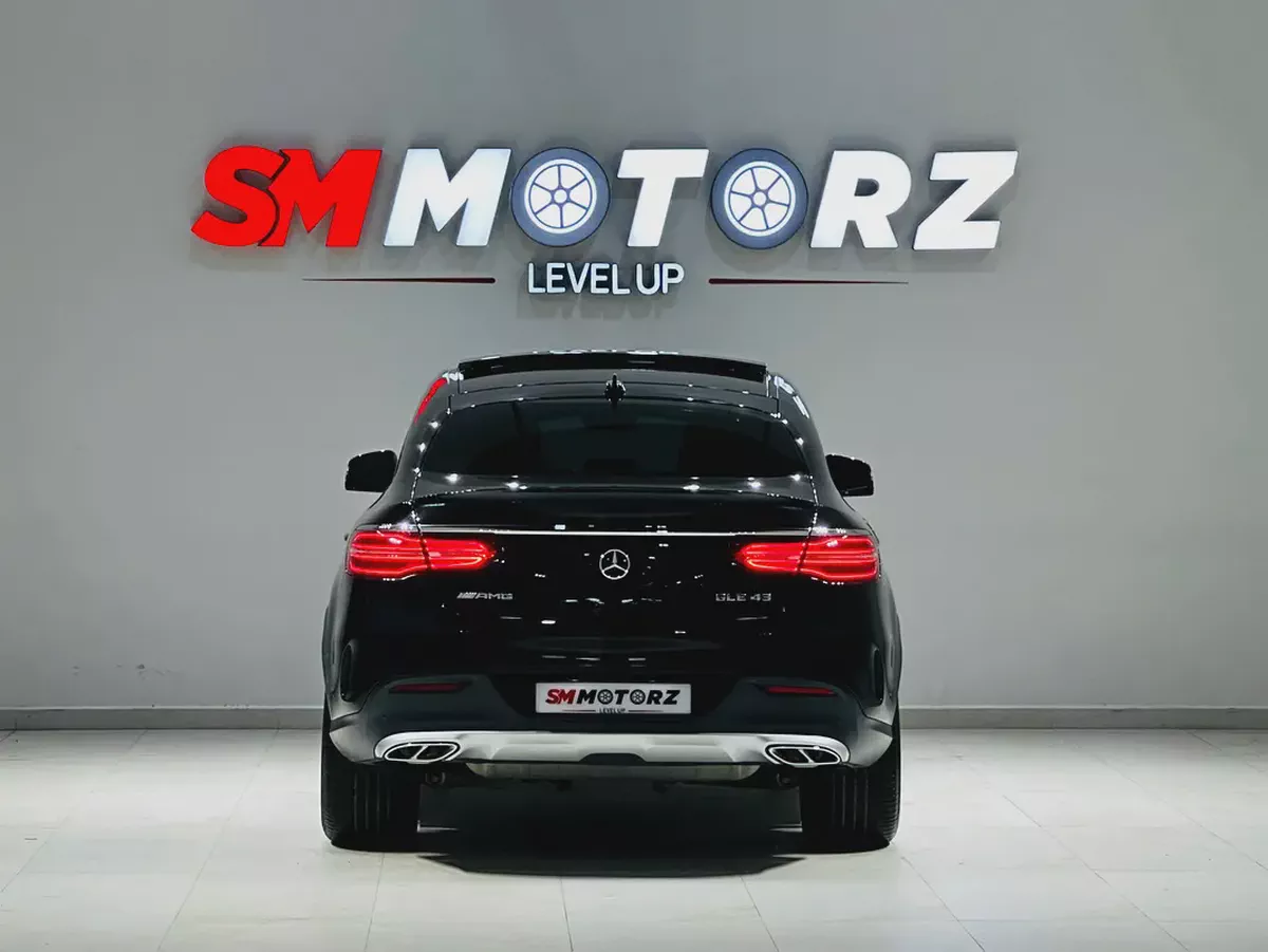 MERCEDES GLE43 AMG 2018 GCC SPECS NO ACCIDENTS MINT CONDITION WITH ONE YEAR WARRANTY-5-5
