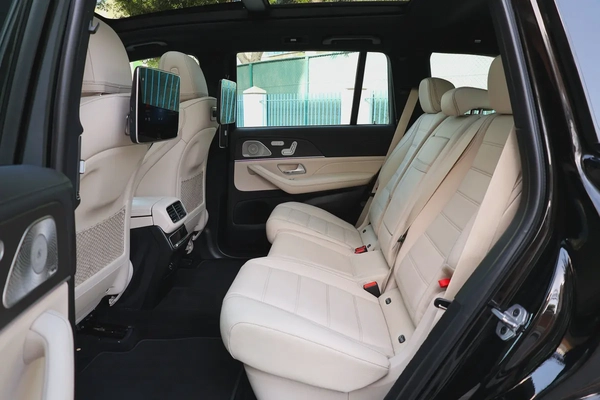 Mercedes-Benz GLS 450 4MATIC 2024 - GCC Specs - Brand New
