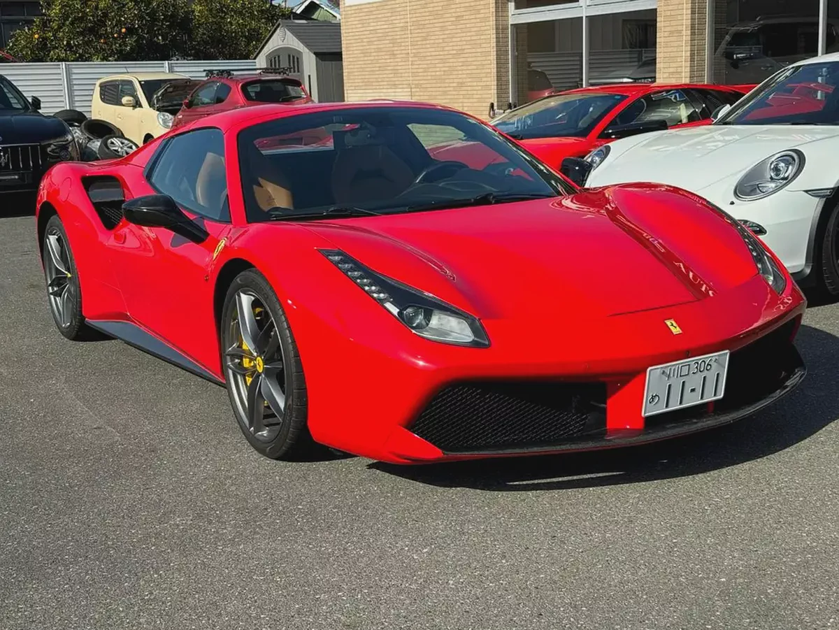 Ferrari 488 Spider 2016 | GCC Specs | Pristine Condition-2-2