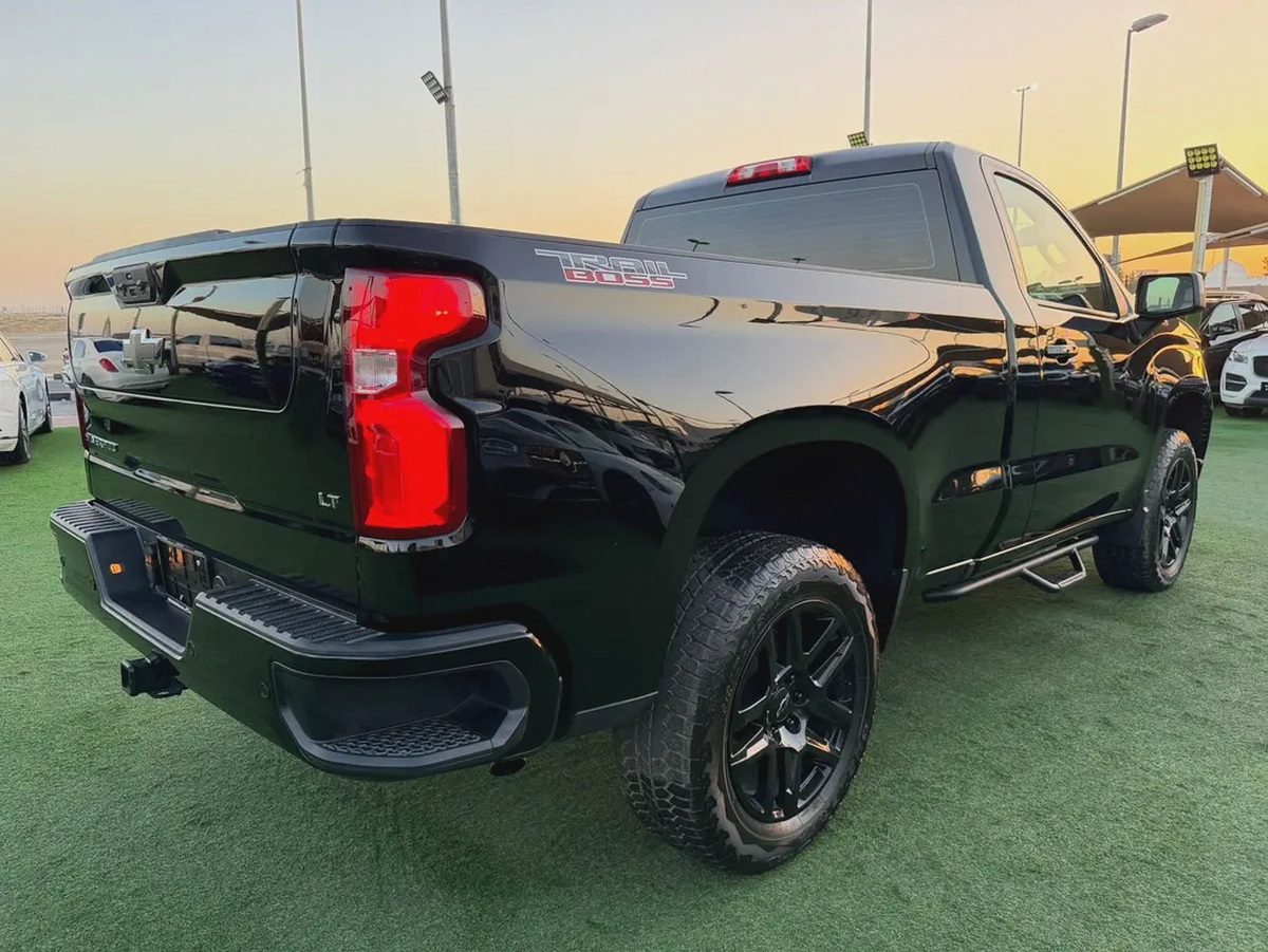 (2023) CHEVROLET SILVERADO //TRAILBOSS// GCC FULL OPTION -EXCELLENT CONDITION--4-4