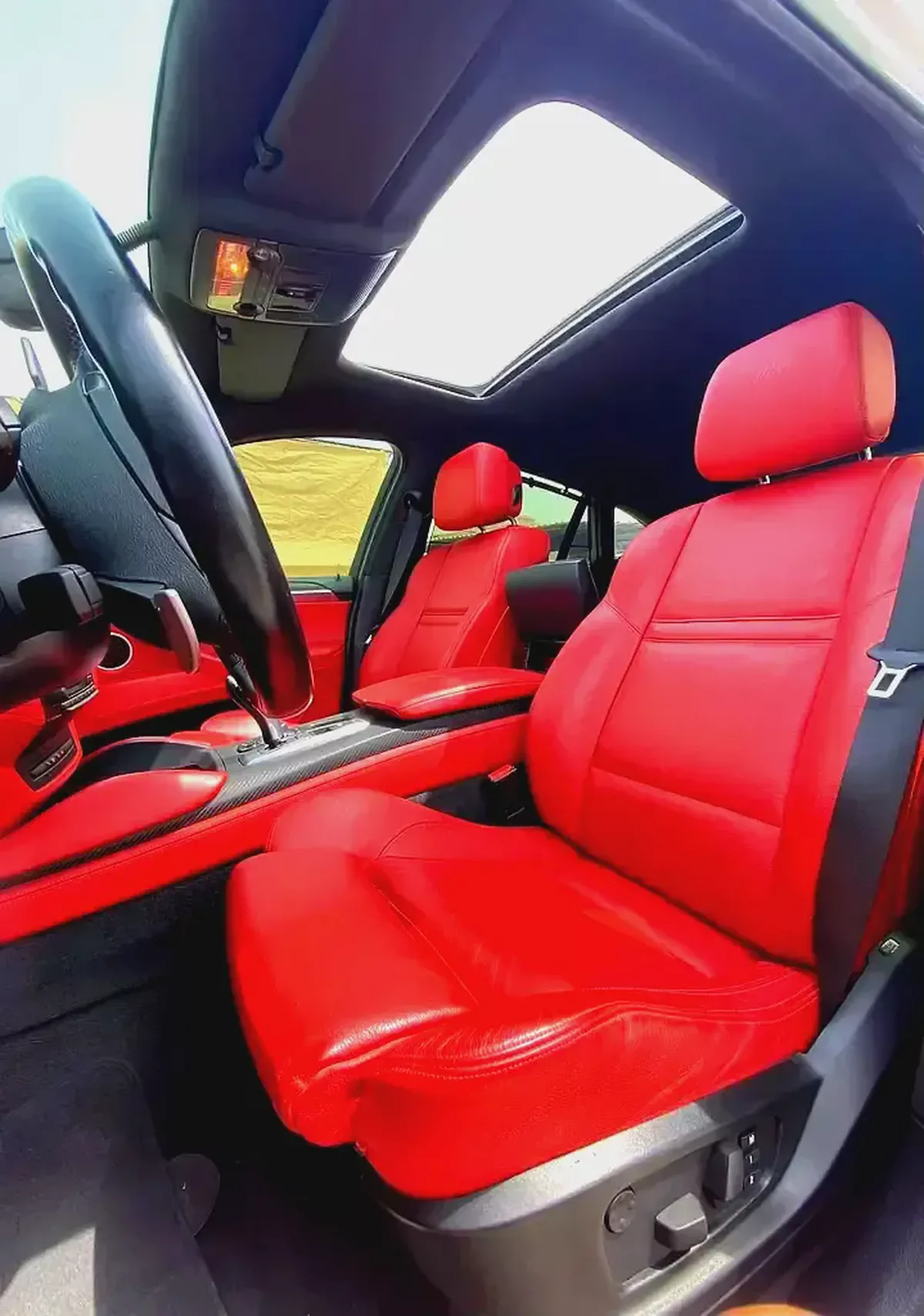 2014 BMW X6M  4.4L V8 555 HP || LOW MILEAGE || ACCIDENT FREE || GCC || CARPLAY TOUCH SCREEN-15-15