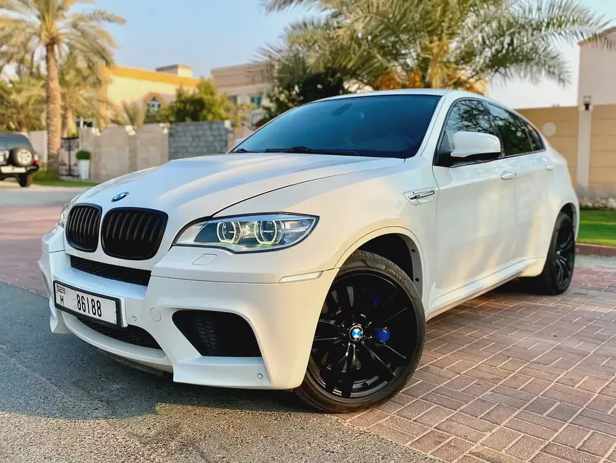 2014 BMW X6M  4.4L V8 555 HP || LOW MILEAGE || ACCIDENT FREE || GCC || CARPLAY TOUCH SCREEN-2-2