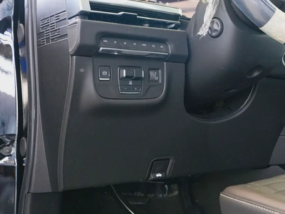 2025 ESCALADE SPORT PLATINUM CAPTAIN SEATS SUV BRAND NEW 0KM-16