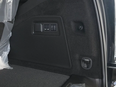 2025 ESCALADE SPORT PLATINUM CAPTAIN SEATS SUV BRAND NEW 0KM-17