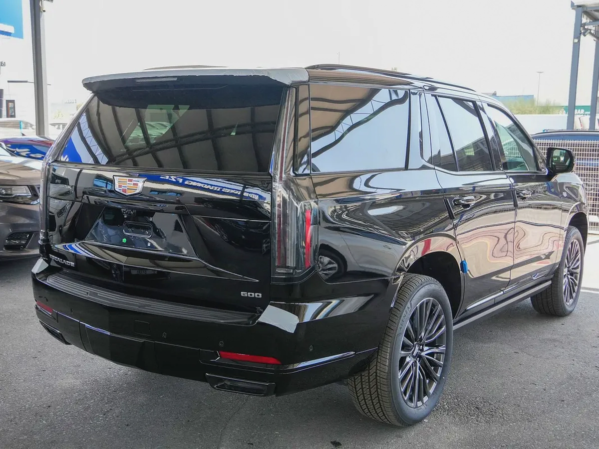 2025 ESCALADE SPORT PLATINUM CAPTAIN SEATS SUV BRAND NEW 0KM-5-5