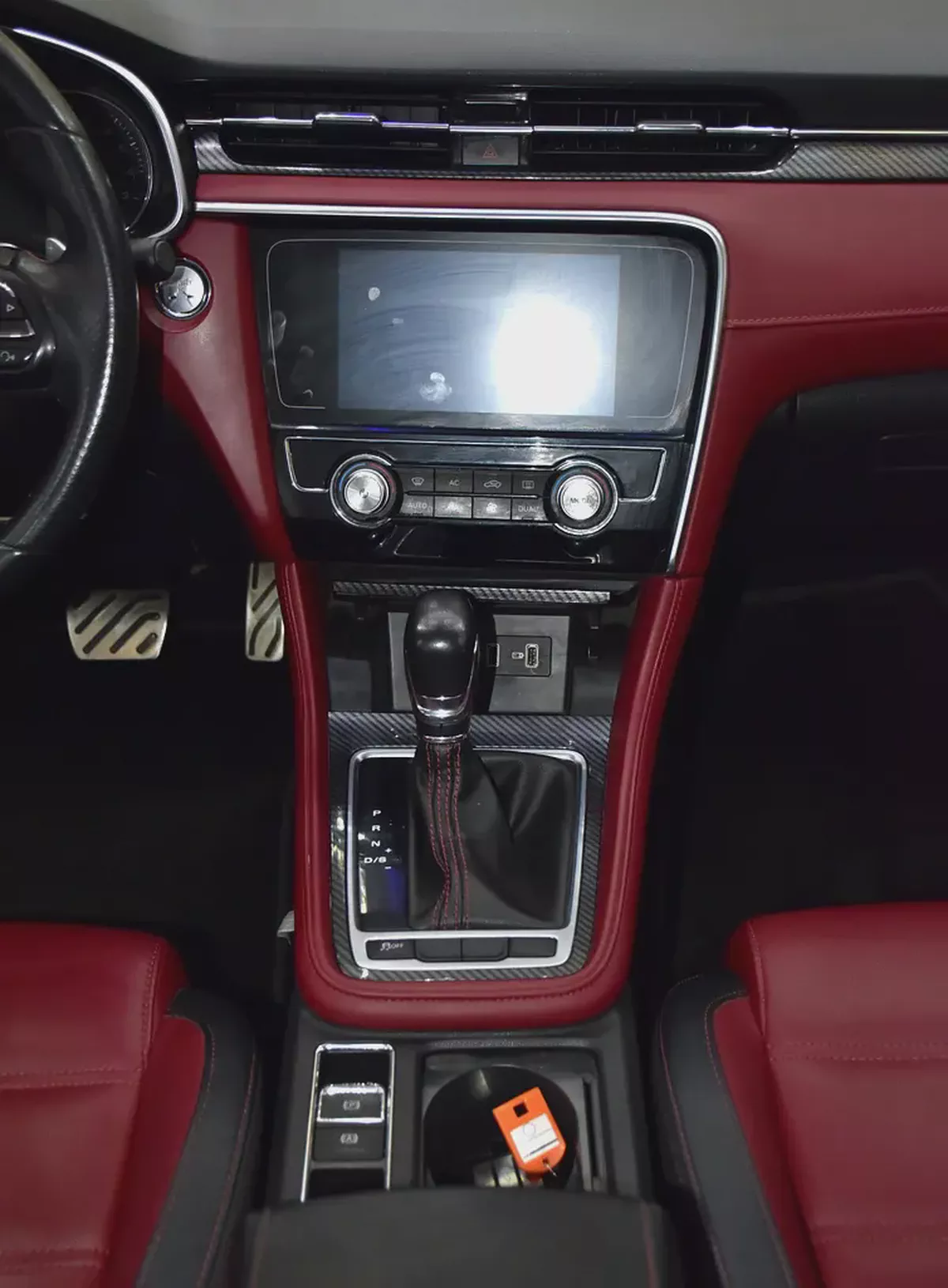 AED 491 EMi for 5Yrs | MG MG6 20T Trophy ( 2022 Model ) in White Color GCC Specs-13-13