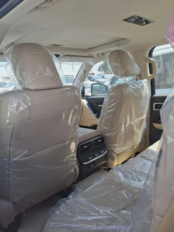 Toyota Land Cruiser VX 2025 GCC Specs - Brand New