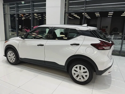 nissan kicks low km-4