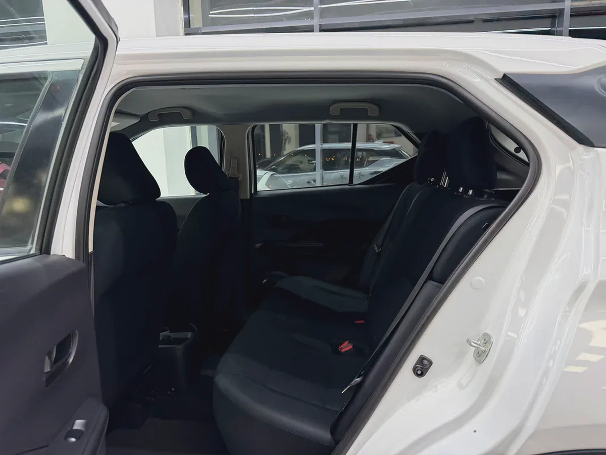 nissan kicks low km-5-5