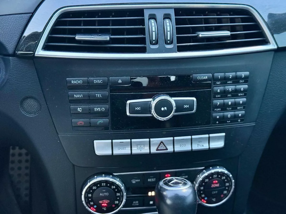 Mercedes Benz C200 AVANTGARDE SPORTS C200-9-0