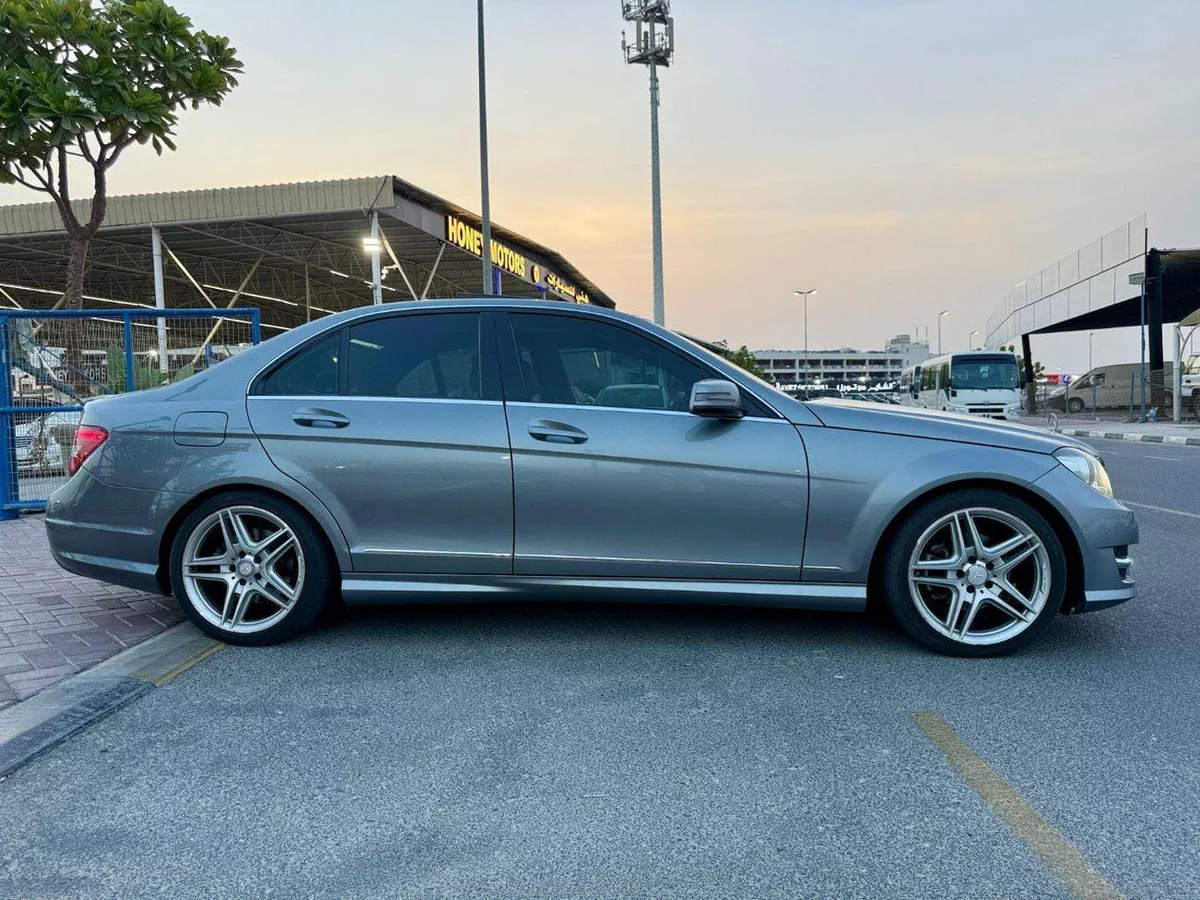 Mercedes Benz C200 AVANTGARDE SPORTS C200-5-0