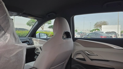 BYD SEALION 5 Design DM-i (White)-9