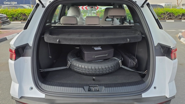 BYD SEALION 5 Design DM-i (White)