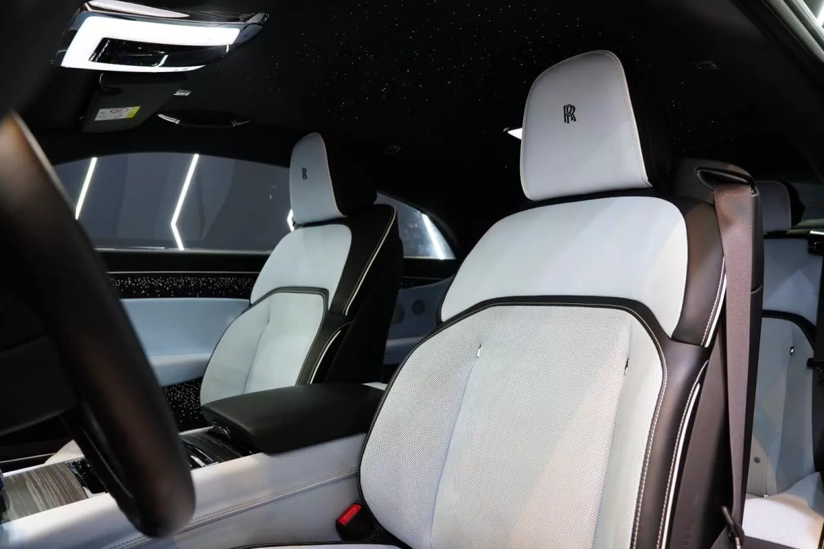 Rolls-Royce Spectre-11-11