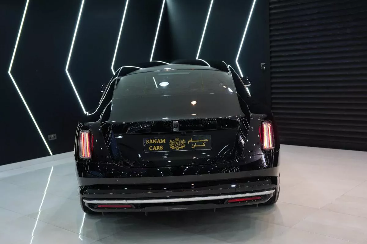 Rolls-Royce Spectre-10-10