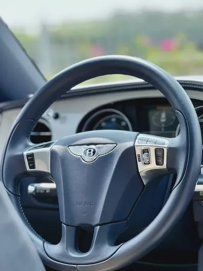 BENTLEY CONTINENTAL FLYING SPUR W12 ELEMENT EDITION | YEAR: 2016-9