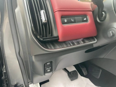 Nissan Patrol  PLATINIUM WITH BLACK ROOF 2026-5