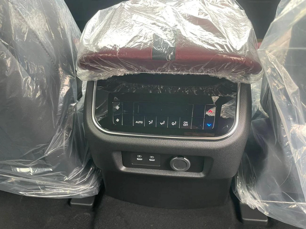 Nissan Patrol  PLATINIUM WITH BLACK ROOF 2026