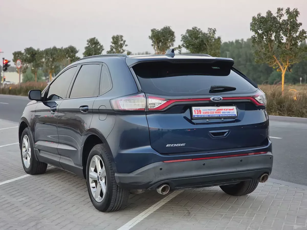 2017 Ford Edge SE GCC Specs in Excellent Condition-3-3
