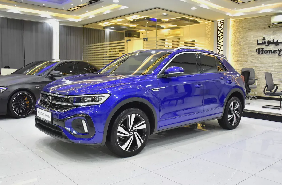 AED 1,289 EMi at 0% DP | Volkswagen T-ROC R-Line ( 2023 Model ) in Blue Color GCC Specs-1-1