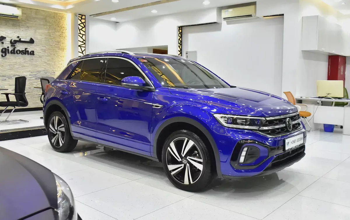 AED 1,289 EMi at 0% DP | Volkswagen T-ROC R-Line ( 2023 Model ) in Blue Color GCC Specs-2-2