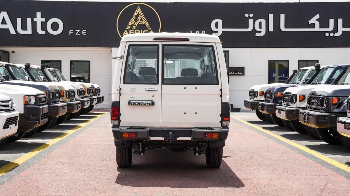 Toyota Land Cruiser 70 TOYOTA LC78 4.0 PETROL AT 2026-12-0