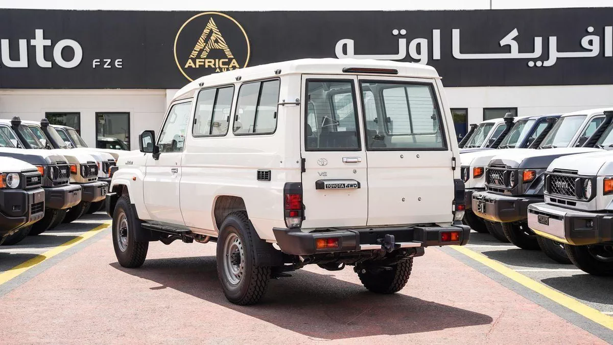 Toyota Land Cruiser 70 TOYOTA LC78 4.0 PETROL AT 2026-13-0
