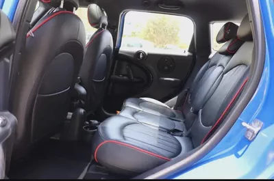 GCC Specs 2014 MINI Countryman Cooper S - Fun  Stylish!-9