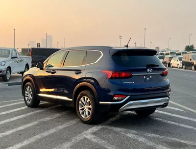 Hyundai Santa Fe STANDARD 2019 Hyundai Santafe MiOption  2.0L V4 - Apple / Android Play -  AWD 4x4 - 89000 Mileage-4