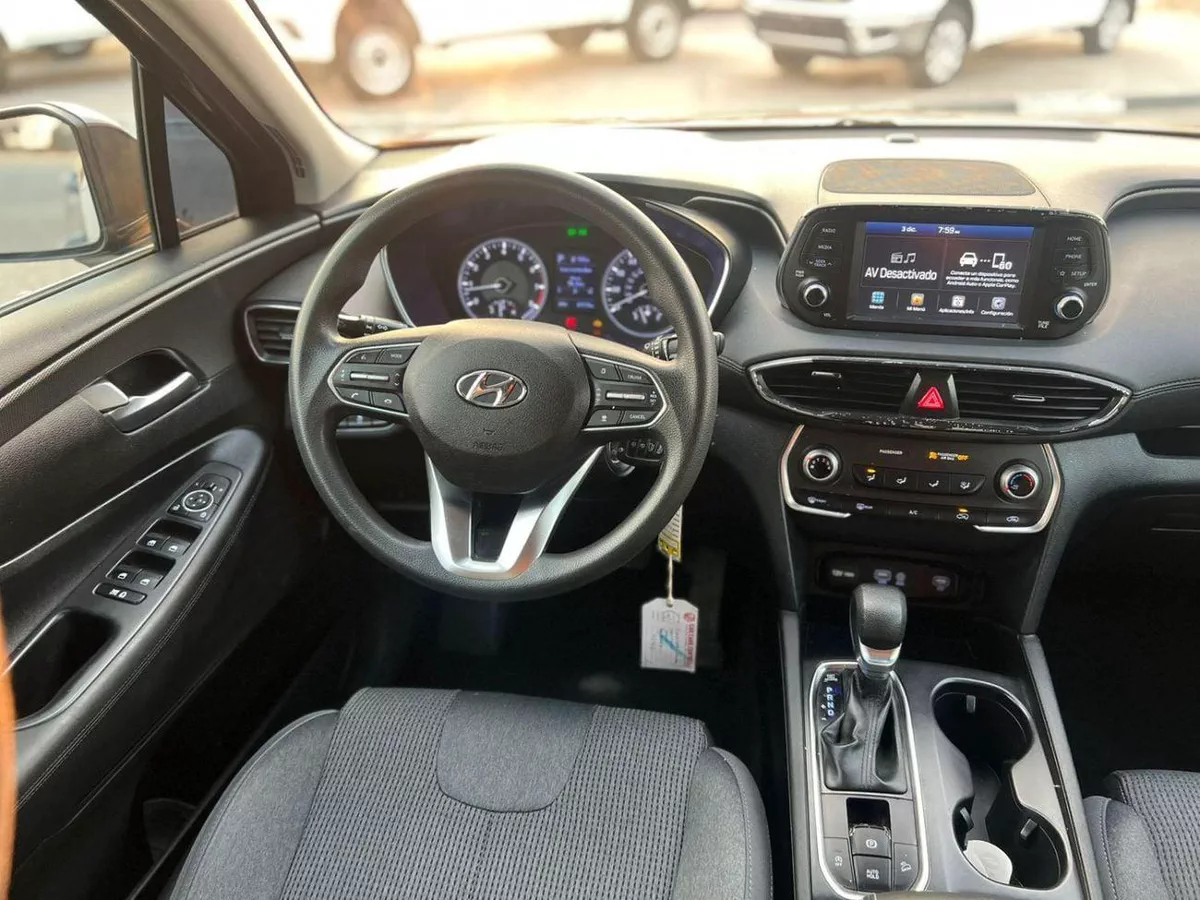 Hyundai Santa Fe STANDARD 2019 Hyundai Santafe MiOption  2.0L V4 - Apple / Android Play -  AWD 4x4 - 89000 Mileage-11-0