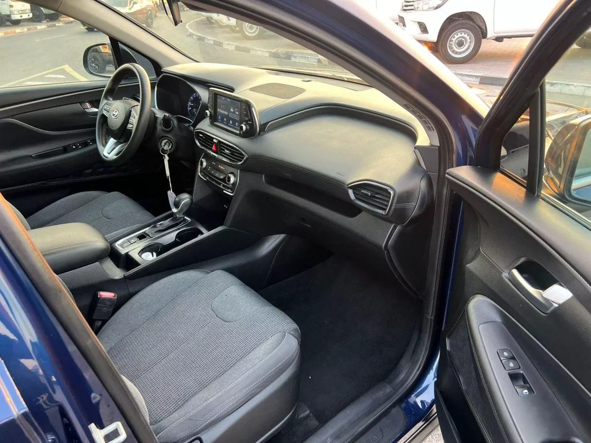 Hyundai Santa Fe STANDARD 2019 Hyundai Santafe MiOption  2.0L V4 - Apple / Android Play -  AWD 4x4 - 89000 Mileage-12-0