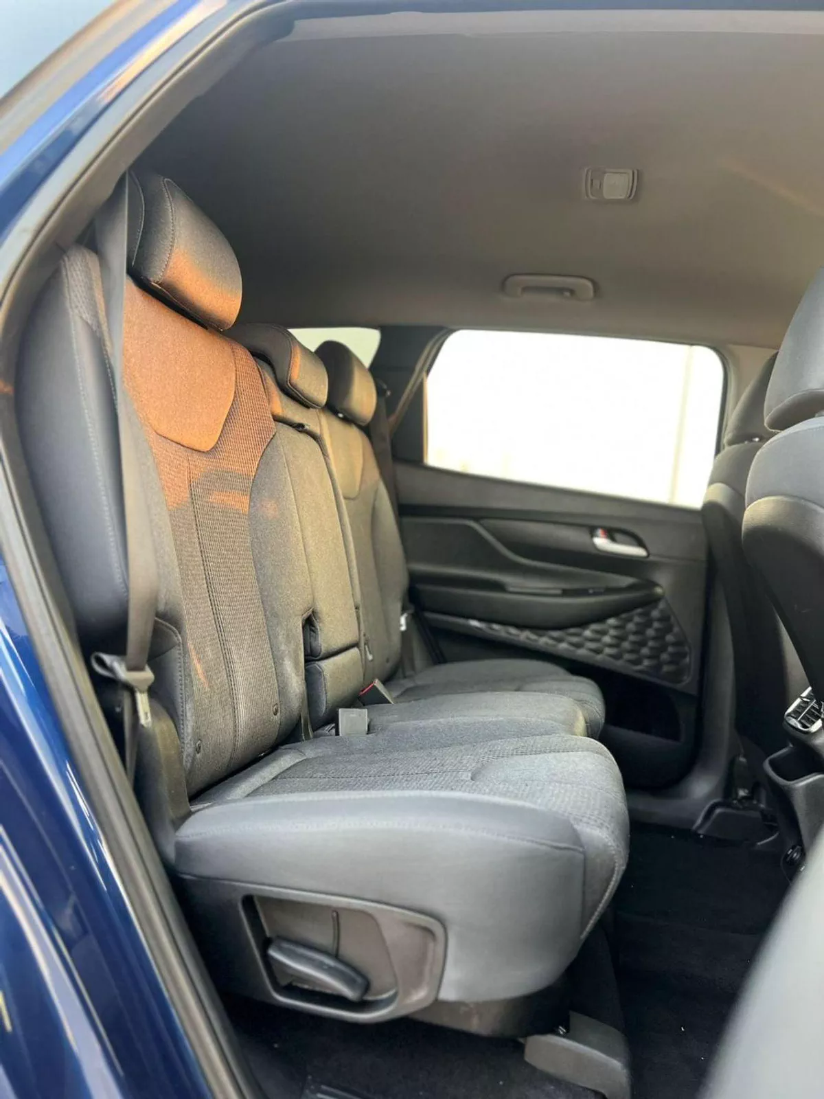 Hyundai Santa Fe STANDARD 2019 Hyundai Santafe MiOption  2.0L V4 - Apple / Android Play -  AWD 4x4 - 89000 Mileage-15-0