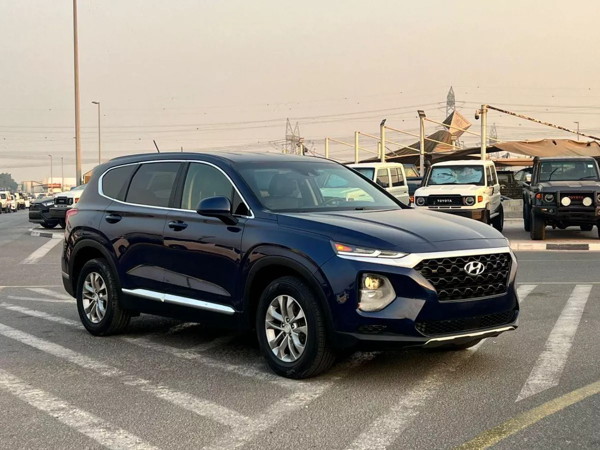 Hyundai Santa Fe STANDARD 2019 Hyundai Santafe MiOption  2.0L V4 - Apple / Android Play -  AWD 4x4 - 89000 Mileage