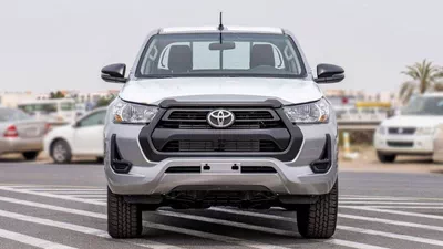 Toyota Hilux GL Hilux SR5 2.4 Diesel mid option MT2025-2