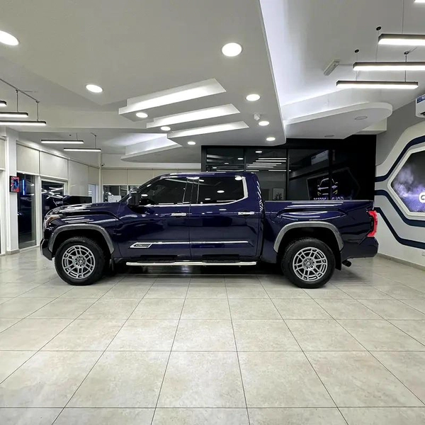 Toyota Tundra Crewmax 1794 Edition