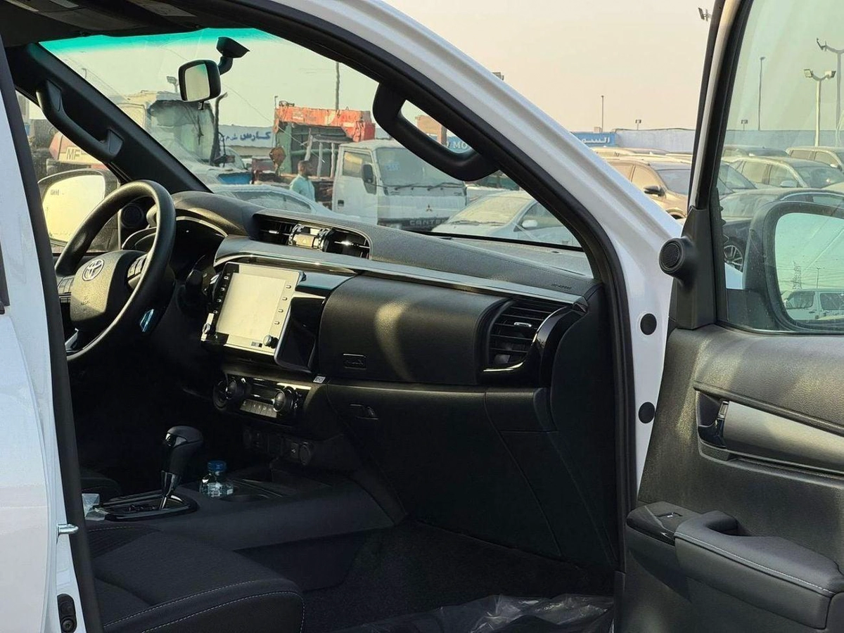 Toyota Hilux GLX 2.7L Double Cab Utility RWD A/T-5-5