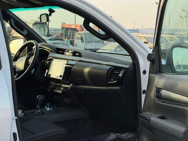 Toyota Hilux GLX 2.7L Double Cab Utility RWD A/T